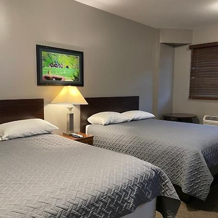 Plaza Inn Sabetha Εξωτερικό φωτογραφία