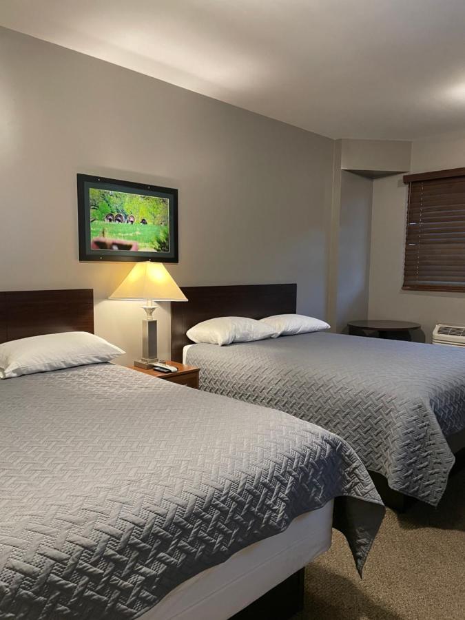 Plaza Inn Sabetha Εξωτερικό φωτογραφία